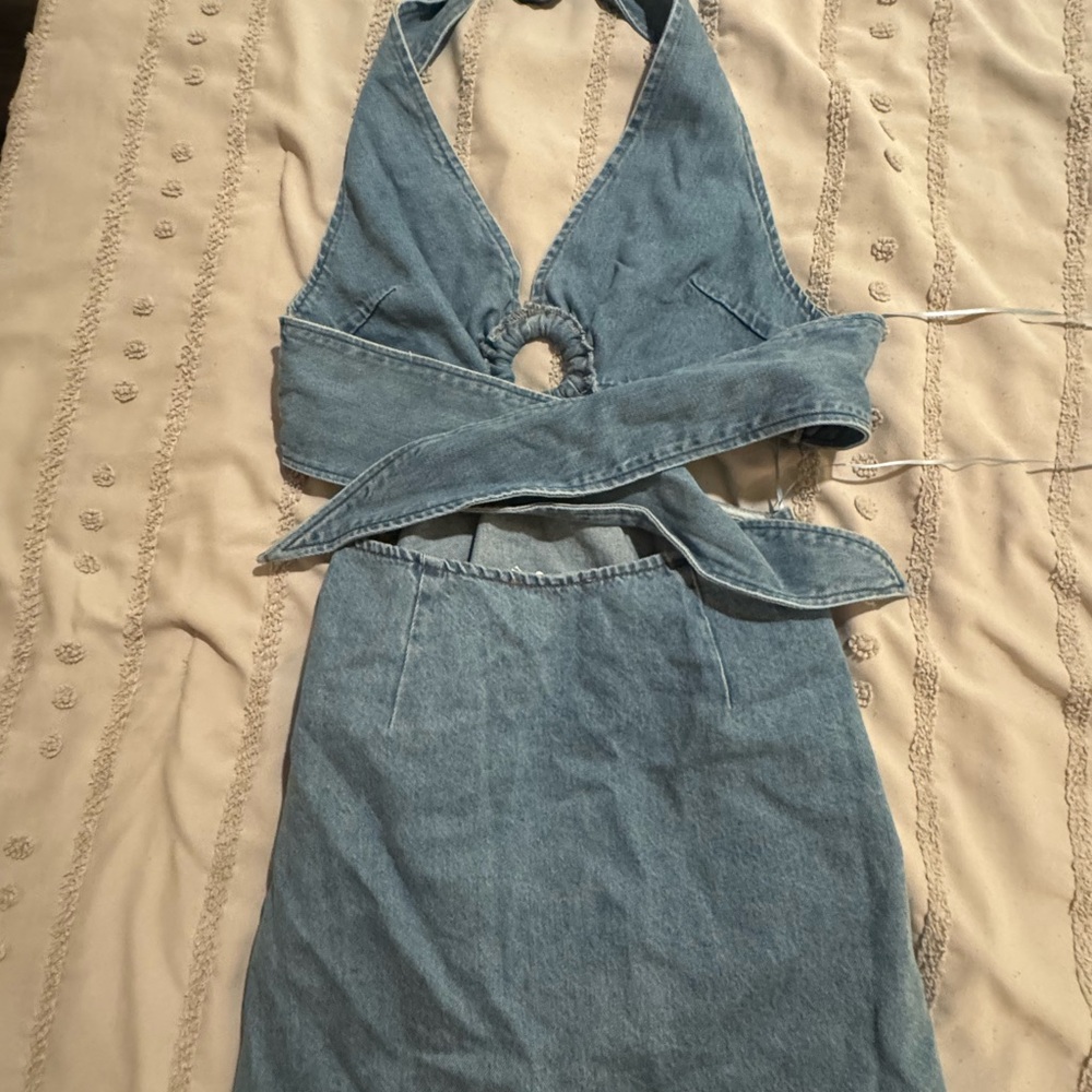 Emory Park Blue Halter Mini Dress - Picture 4 of 7